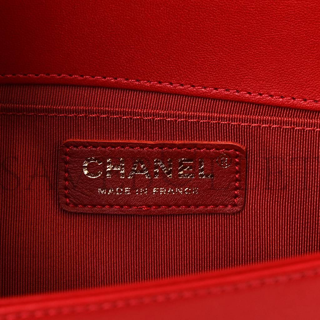 CHANEL LAMBSKIN QUILTED MEDIUM BOY FLAP RED GOLD HARDWARE (25*15*8cm)