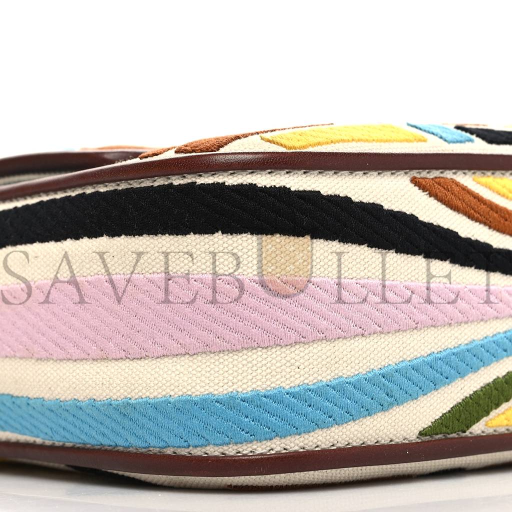 FENDI X SARA COLEMAN CANVAS VITELLO KING SETA FF FISH EYE EMBROIDERED BAGUETTE GREZZO MULTICOLOR GHIANDA (28*15*8cm)